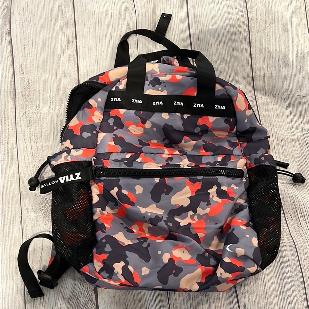 Zyia Camouflage Backpack